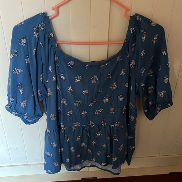 Loft cropped floral blouse - Picture 2 of 4